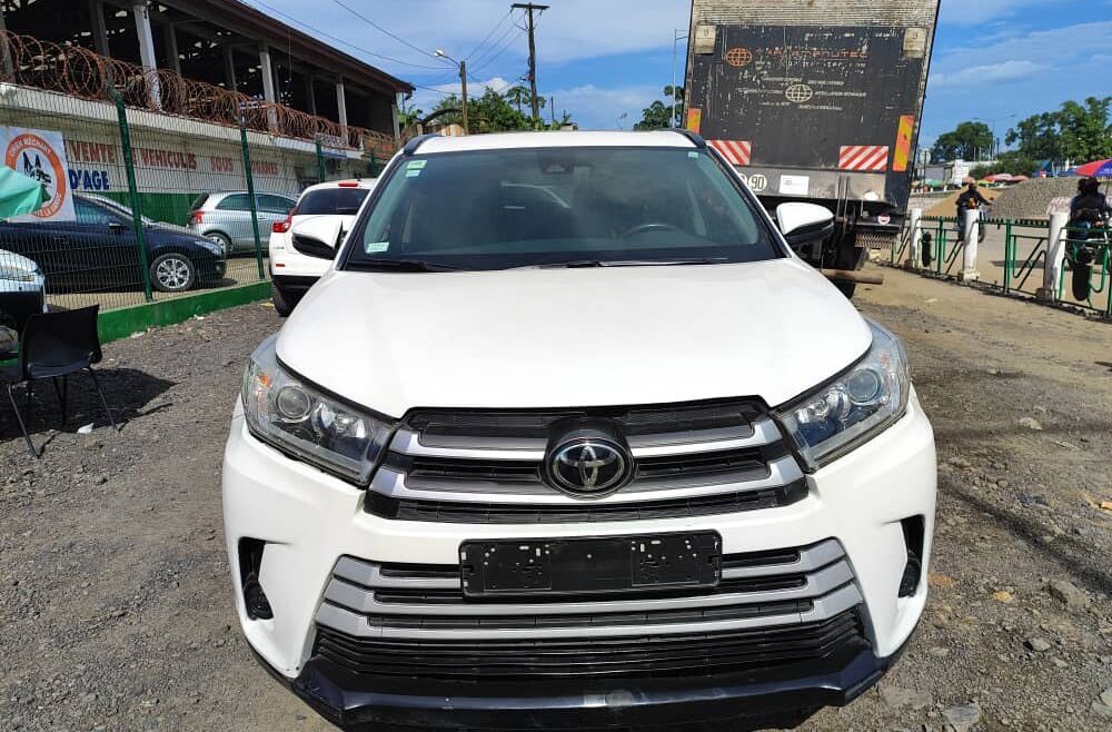 TOYOTA HIGHLANDER LE FWD 2019