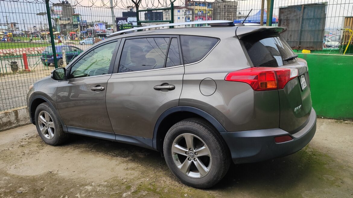 TOYOTA RAV4 XLE AWD 2015